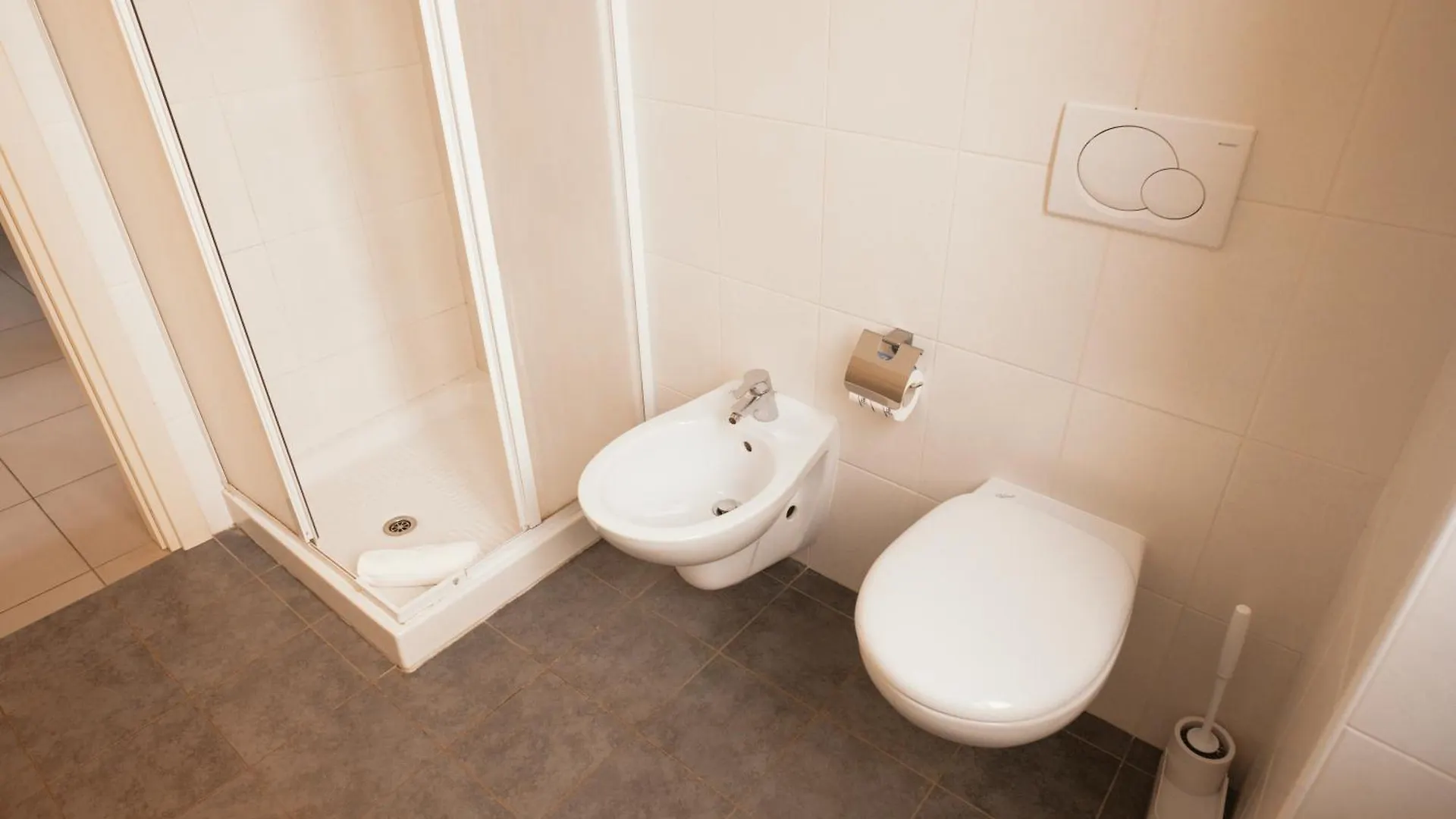 Daire Griante Suites Cadenabbia